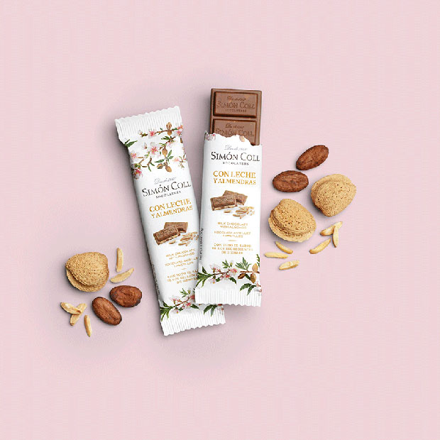 Xocolata amb llet i ametlles